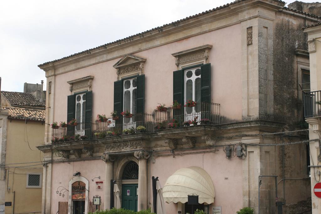 Palazzo Il Cavaliere B&B De Charme Модіка Екстер'єр фото