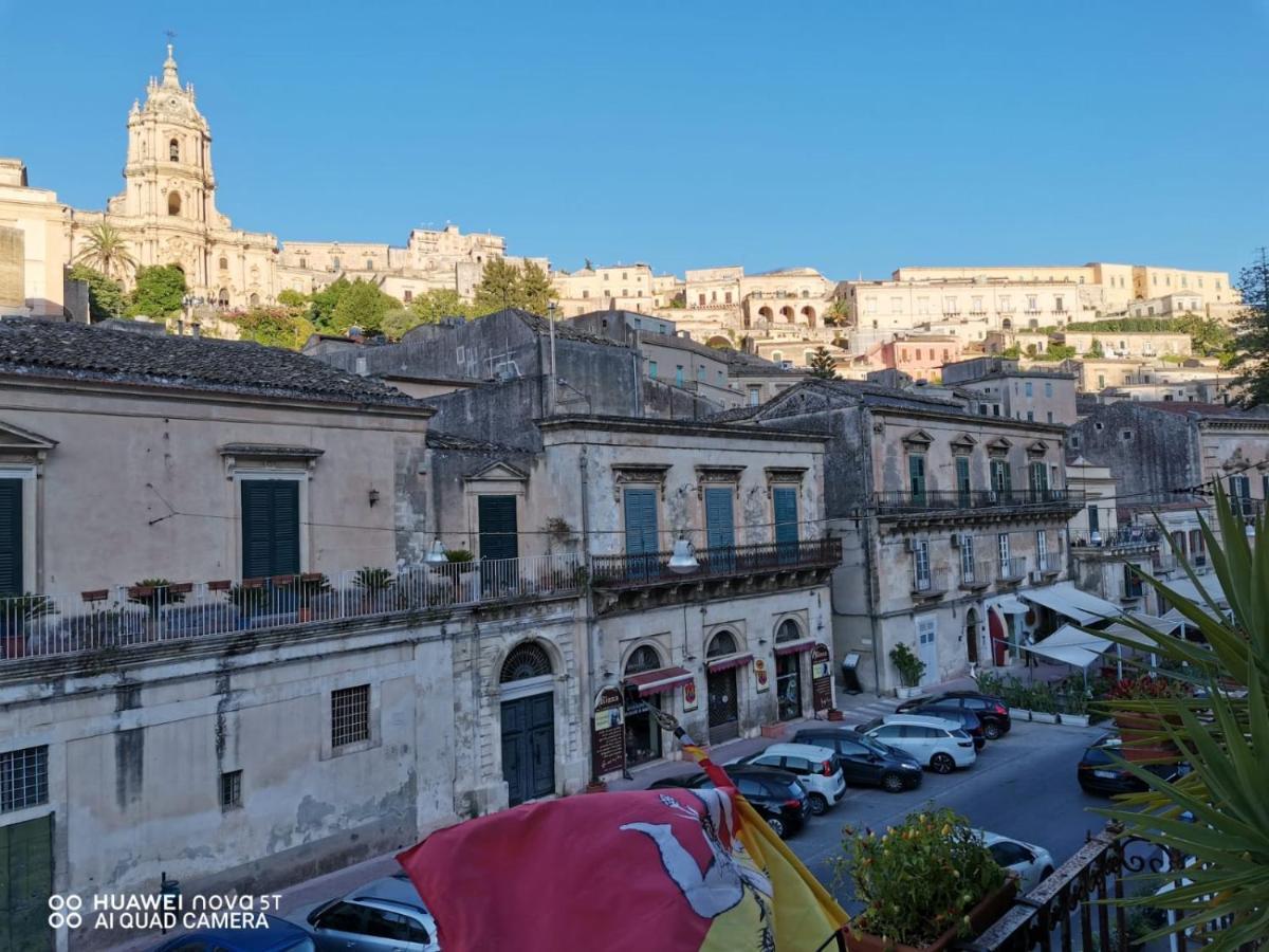 Palazzo Il Cavaliere B&B De Charme Модіка Екстер'єр фото