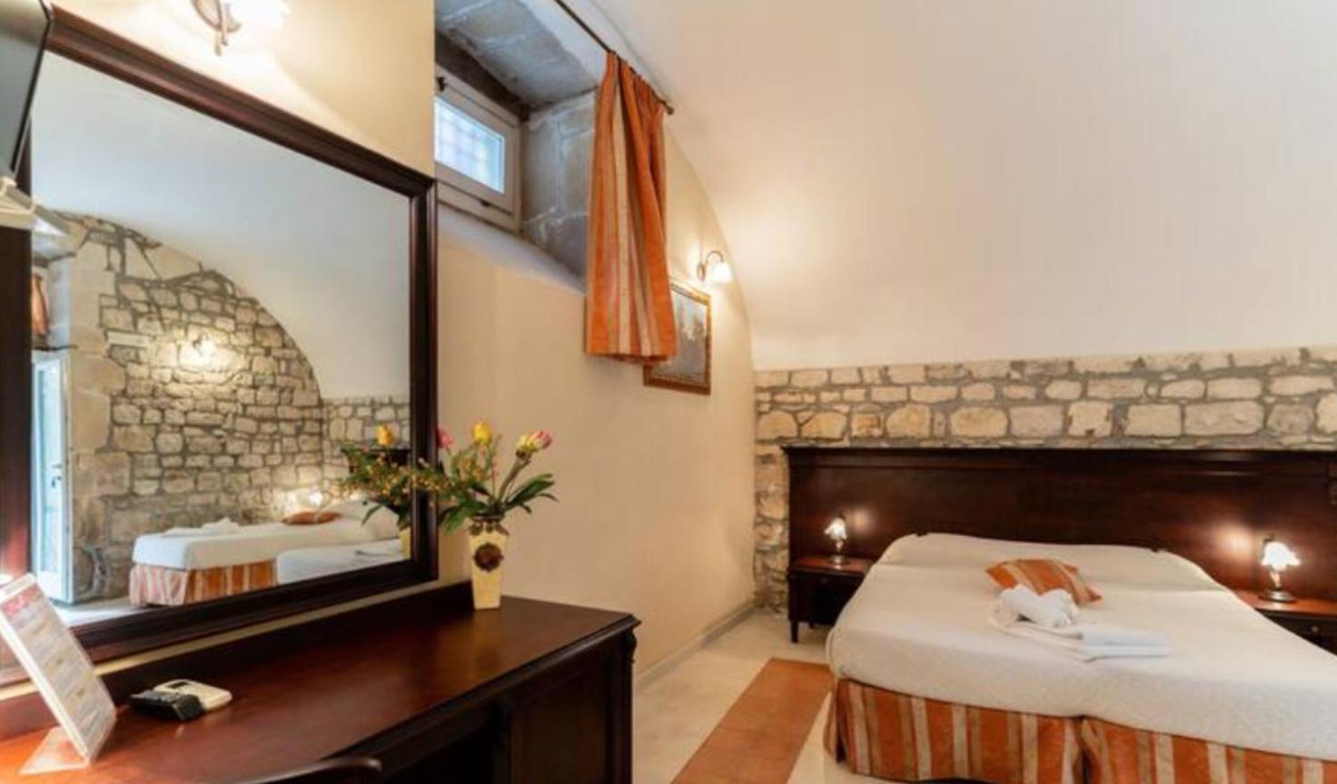 Palazzo Il Cavaliere B&B De Charme Модіка Екстер'єр фото