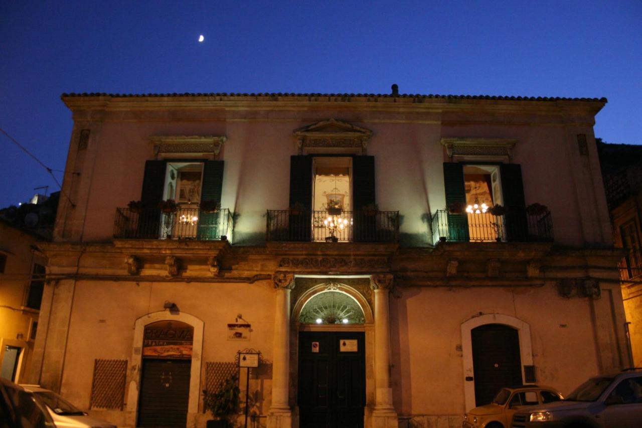 Palazzo Il Cavaliere B&B De Charme Модіка Екстер'єр фото